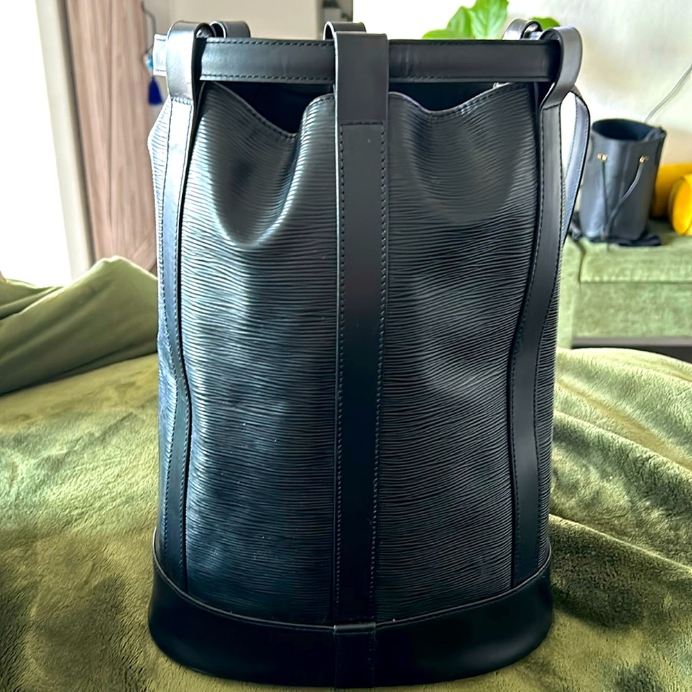 LOUIS VUITTON Randonnee Shoulder Bag 🖤🖤AR0948 EUC 🖤🖤